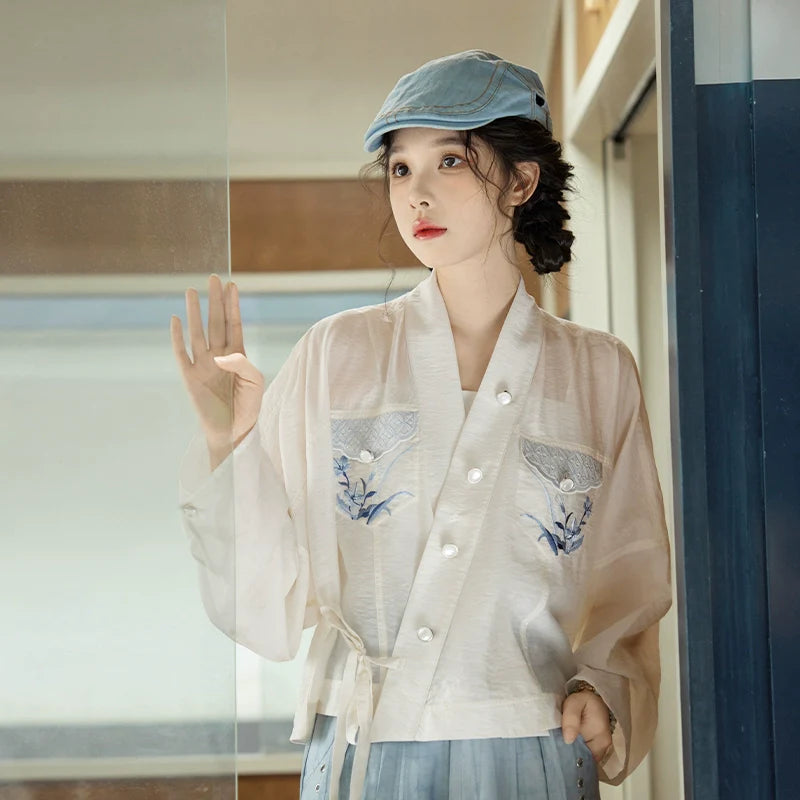 Song Dynasty x Modern Hanfu: Green Chord 青语拂弦 (Preorder)