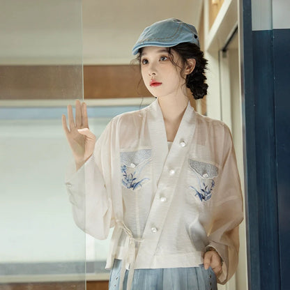 Song Dynasty x Modern Hanfu: Green Chord 青语拂弦 (Preorder)