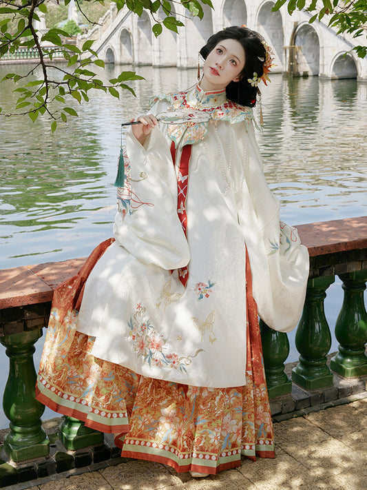 Genie Butterfly 灵花蝶 - Cloud Collar & Mamianqun Ming Dynasty Hanfu Set