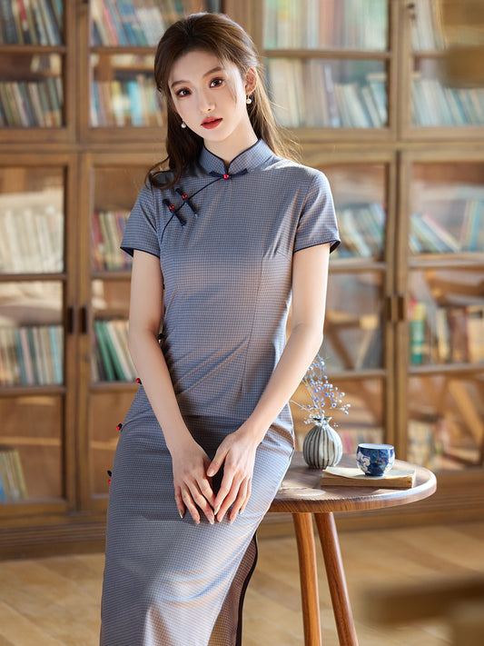 Qingfeng 清风 - Short Sleeve Retro Style Midi Cheongsam