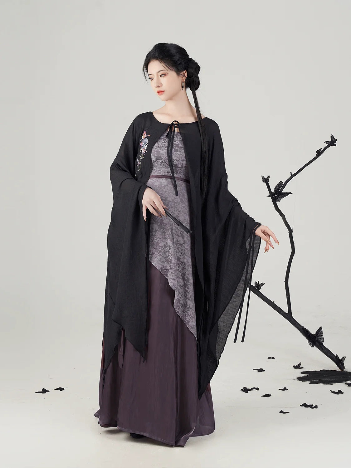 Tang Dynasty x Modern Hanfu: Swallowtail Butterfly 燕尾蝶 (Preorder)