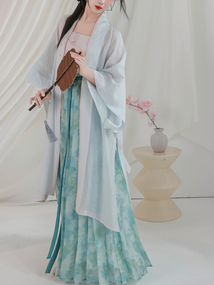 Lotus Blush 荷花娇 - New Chinese Style Song Dynasty Hanfu (Preorder)