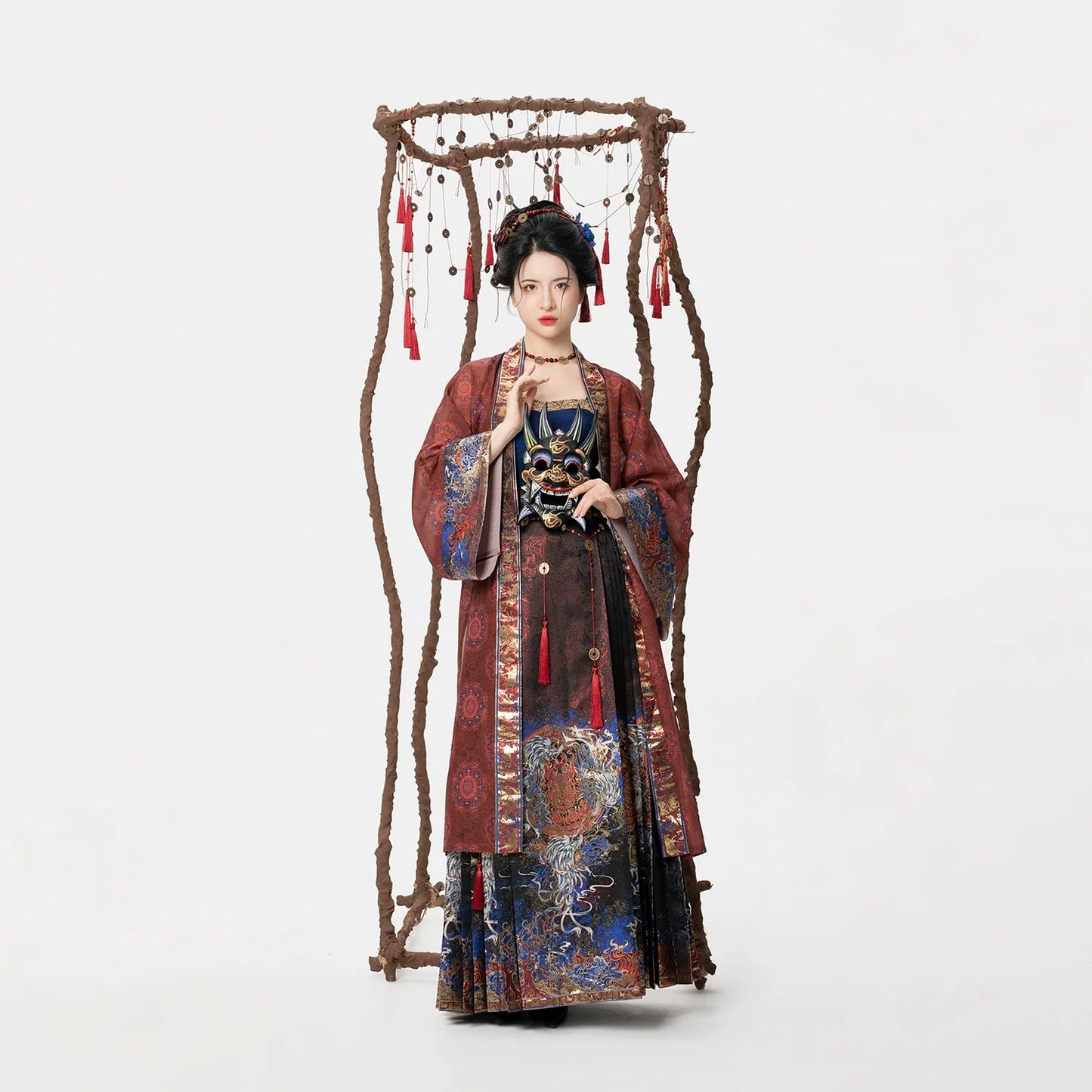 Shen Wu 神傩 - Modern Ming Dynasty Weaving Gold Mamianqun Outfit (Preorder)