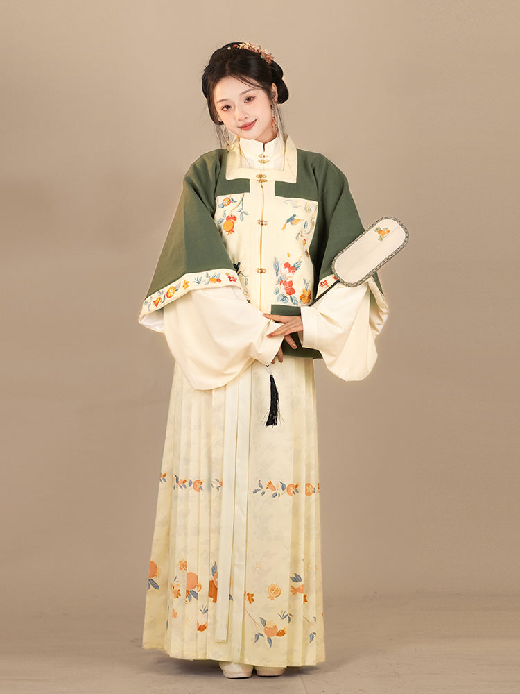 Pistachio 开心果 - Square Collar Top & Mamianqun Ming Dynasty Hanfu Set
