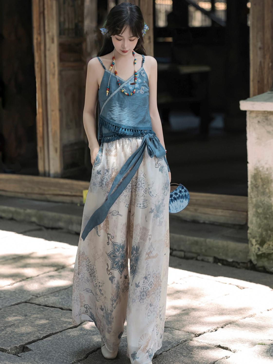 Qianshanzang 浅山藏 - Modern Hanfu New Chinese Style Outfit