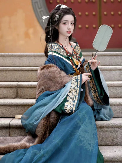 Arctic Fox - Warring States and Han Dynasty Straight Hem Robe