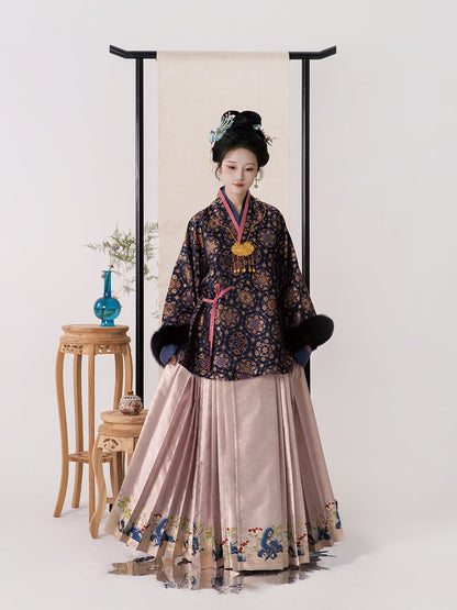 Song Dynasty Silk Hanfu, Mamianqun, Winter Fox 柔嘉 (Preorder)