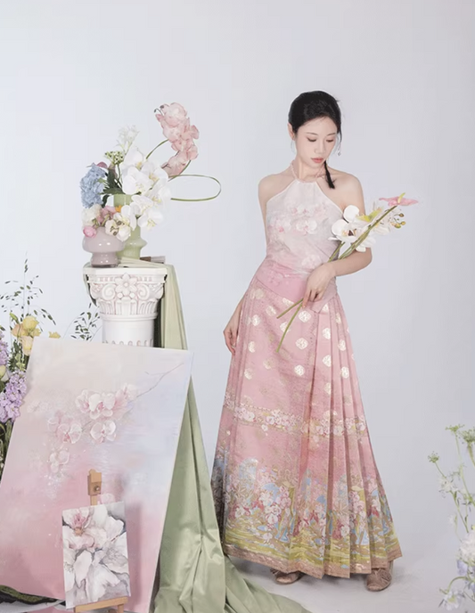 Ming Dynasty x Modern Hanfu: Petal Glow 沁水粉玉