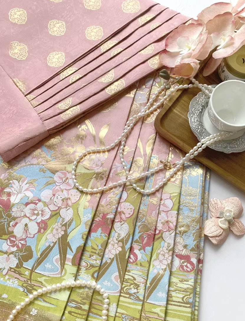 Ming Dynasty x Modern Hanfu: Petal Glow 沁水粉玉