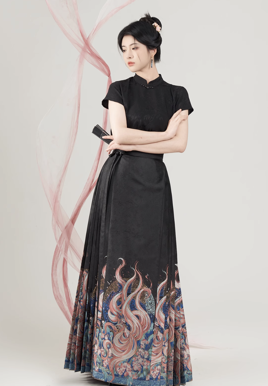 Ming Dynasty Modern Hanfu, Mamianqun, Nine Tails 九尾 (Preorder)