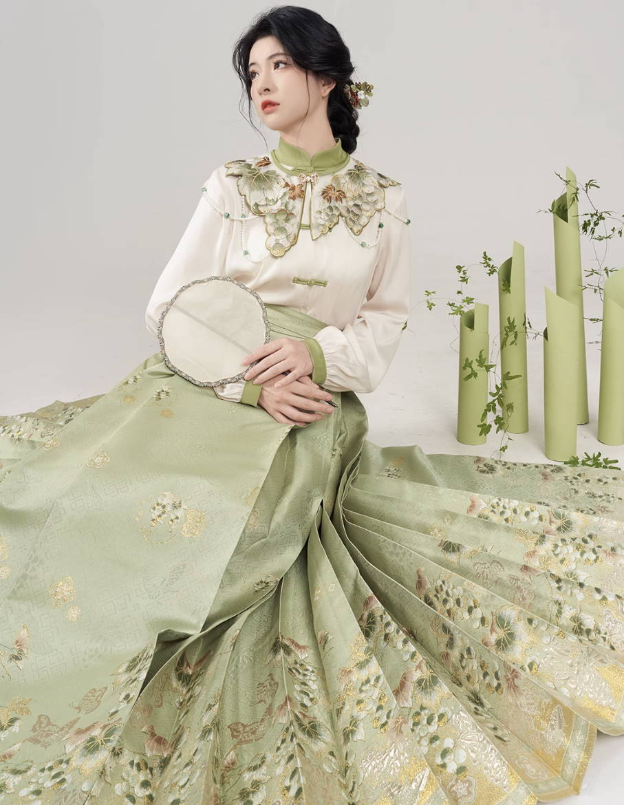 Ming Dynasty Modern Hanfu, Mamianqun, Sunshine Rose 阳光玫瑰 (Preorder)