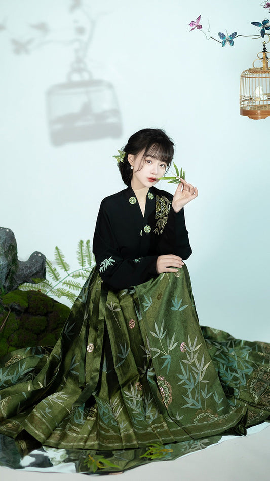 Ming Dynasty Modern Hanfu, Mamianqun, Bamboo Grove (Preorder)
